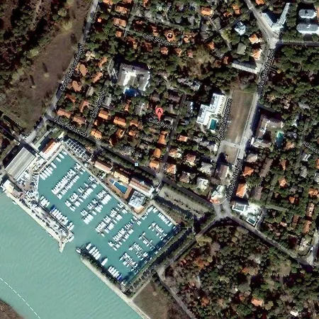 Feriehus A Lignano Riviera Con Giardino
